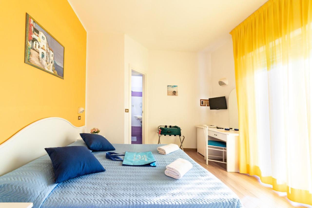 Hotel Tivoli Misano Adriatico Eksteriør bilde